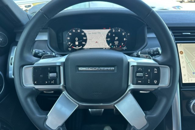 Certified Used 2025 White Land Rover Dynamic SE image 22