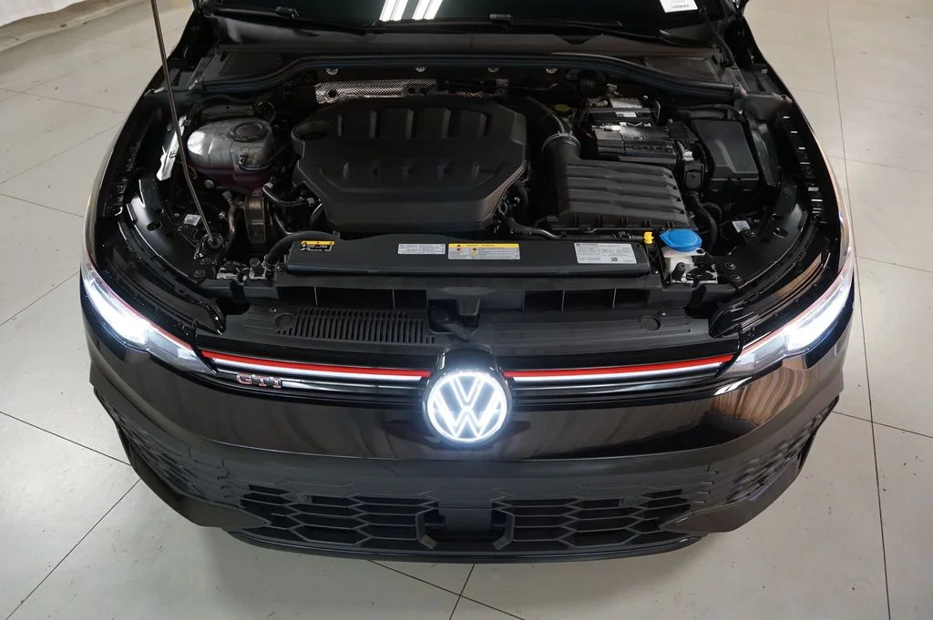 New 2026 Black Volkswagen 2.0T SE image 32