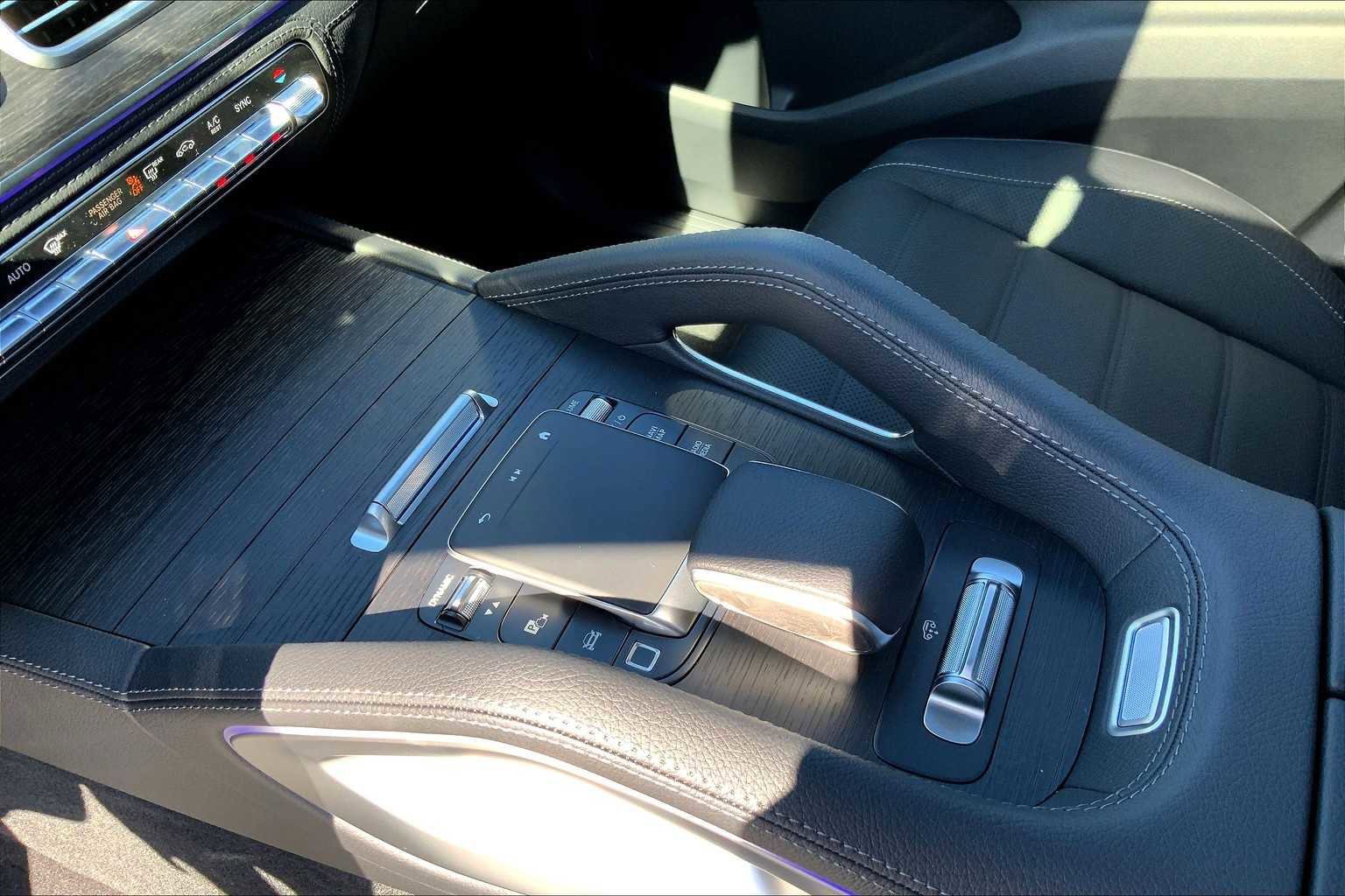 New 2026 Polar White Mercedes-Benz GLS 450 image 7