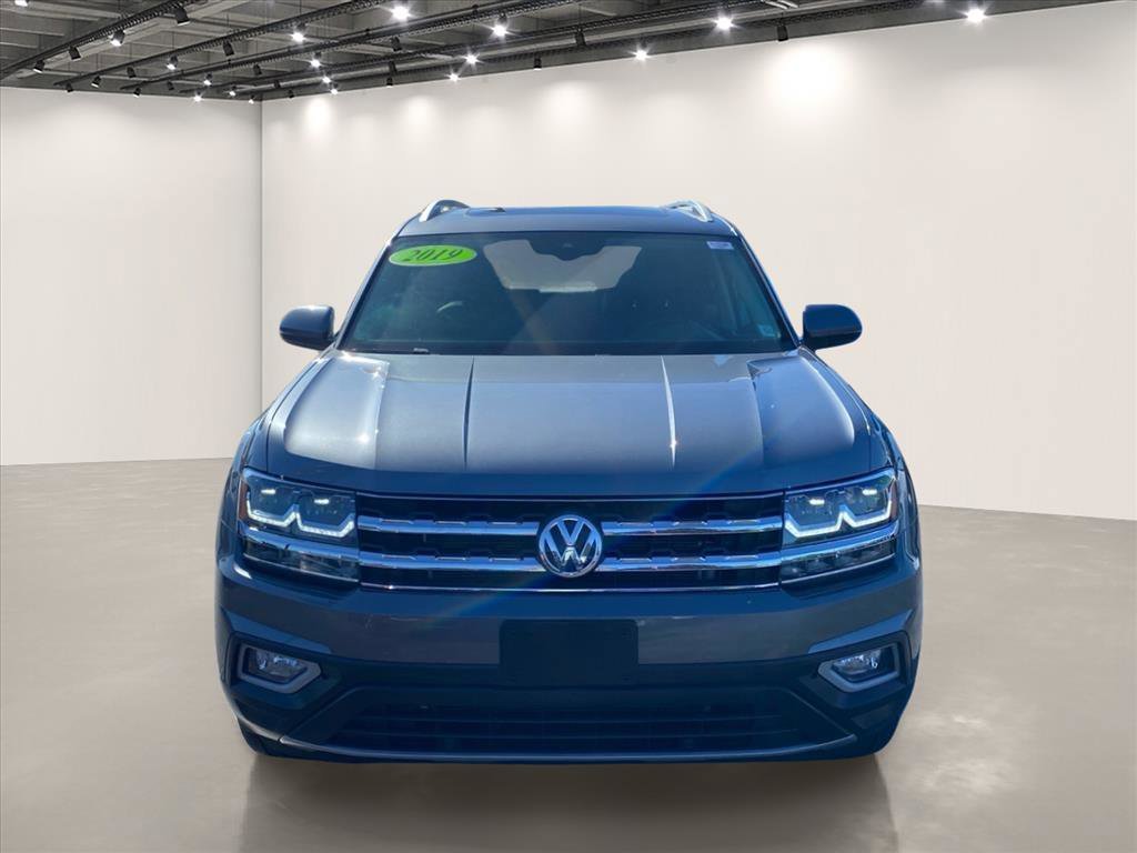 Used 2019 Platinum Gray Metallic Volkswagen 3.6L V6 SEL image 2