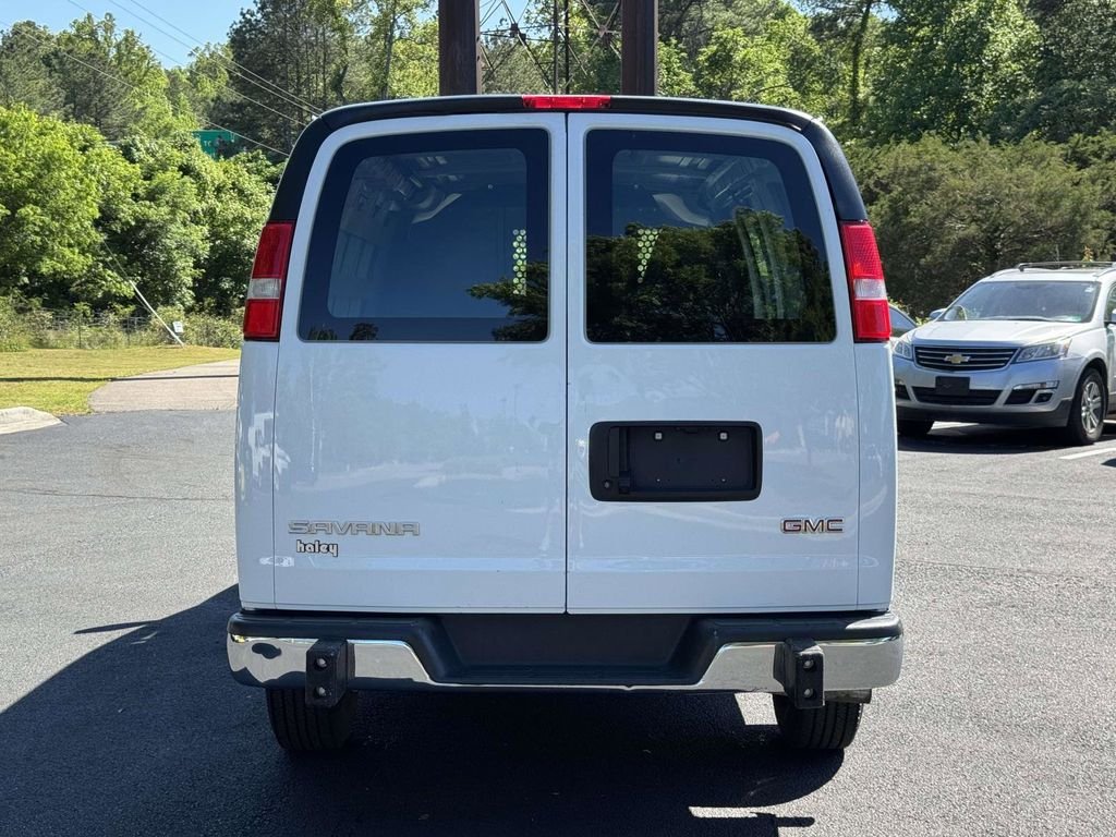 Used 2024 White GMC Work Van image 22
