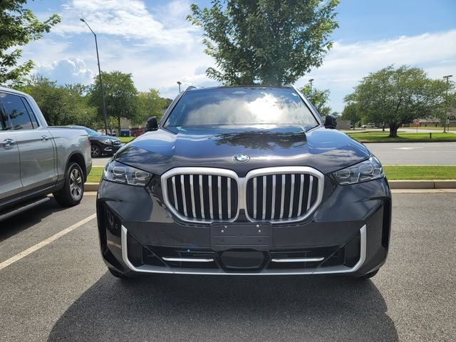 Used 2026 Black BMW xDrive40i image 2