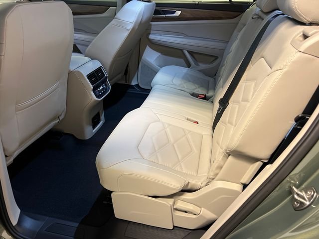 New 2026 Green Volkswagen 2.0T SE w/Technology image 10
