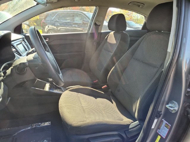 Used 2022 Gray Hyundai SE image 11