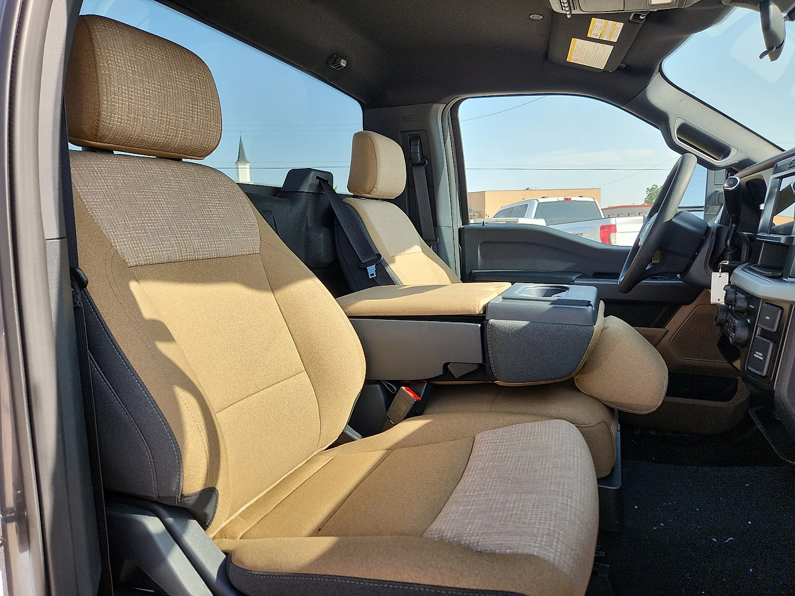 New 2027 Carbonized Gray Metallic Ford XLT image 18