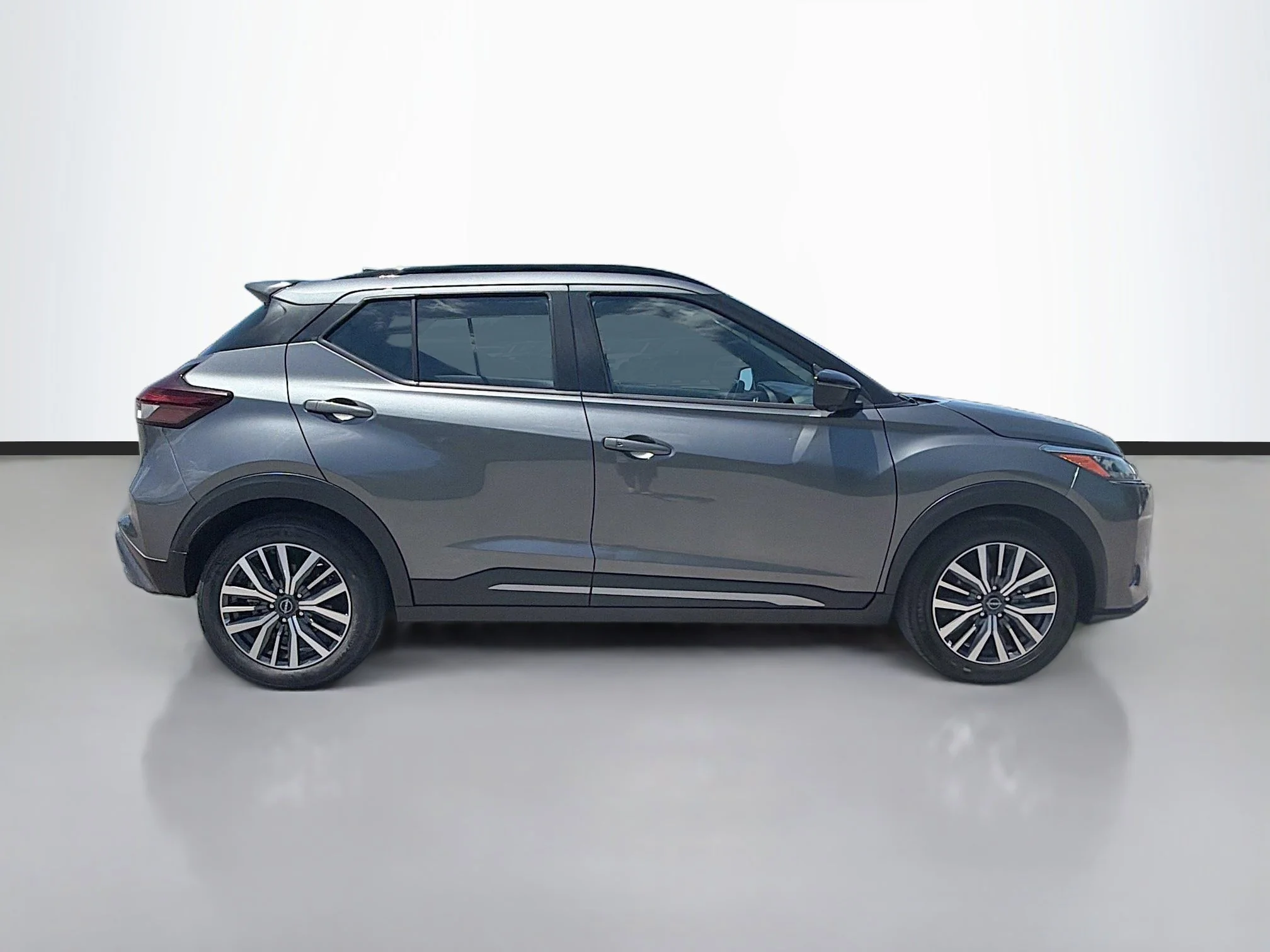 Used 2024 Gun Metallic Nissan SR image 6