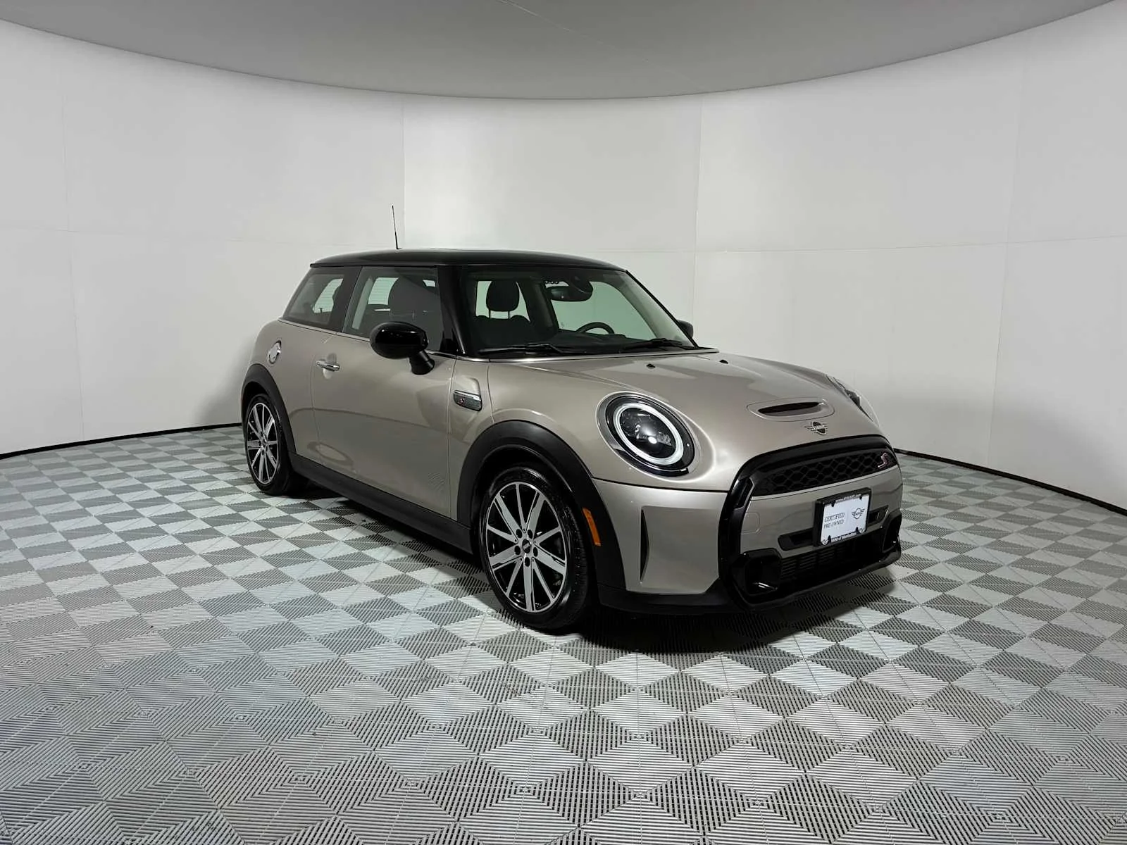 2023 MINI Cooper Cooper S 3 Door's photo