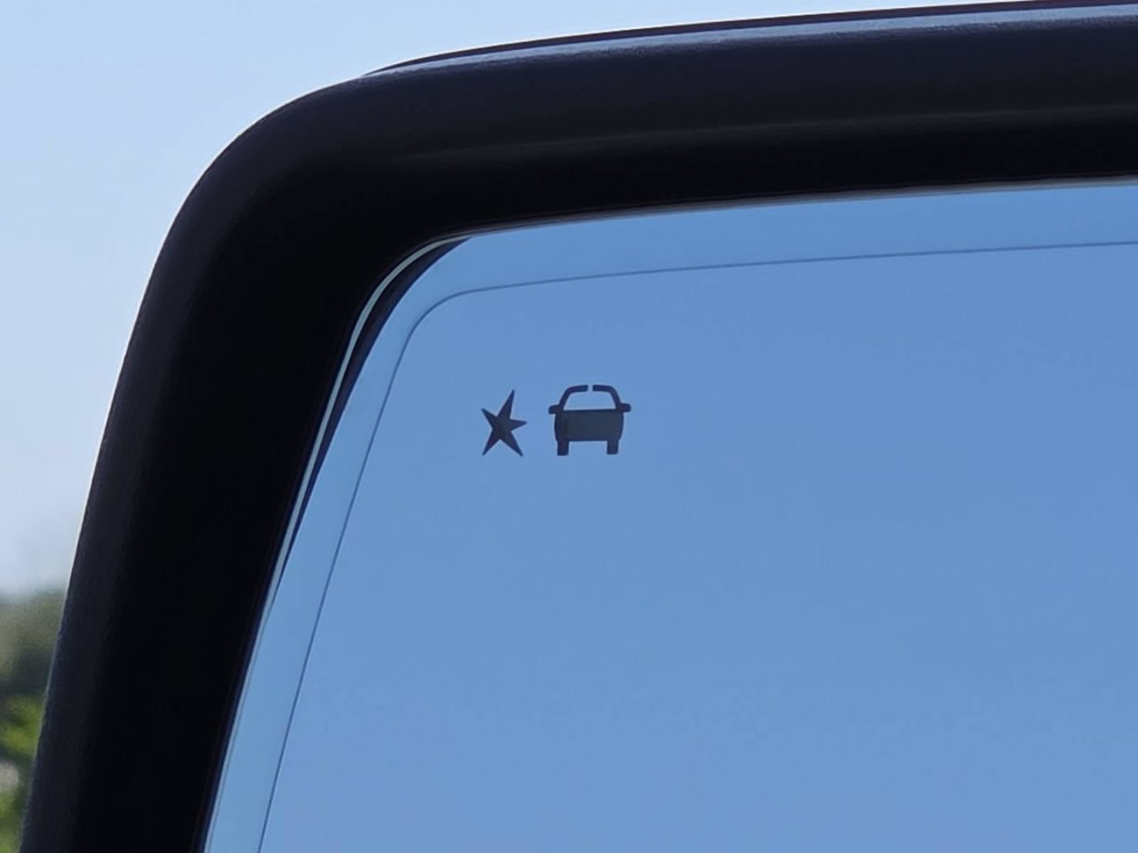 Used 2021 ONYX BLACK GMC AT4 image 14
