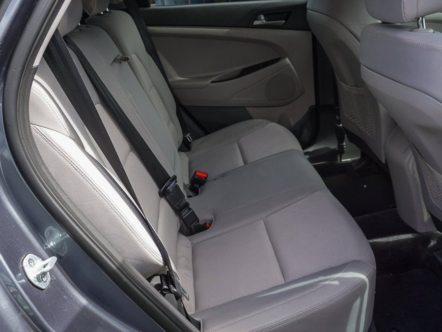 Used 2018 Gray Hyundai SEL image 13