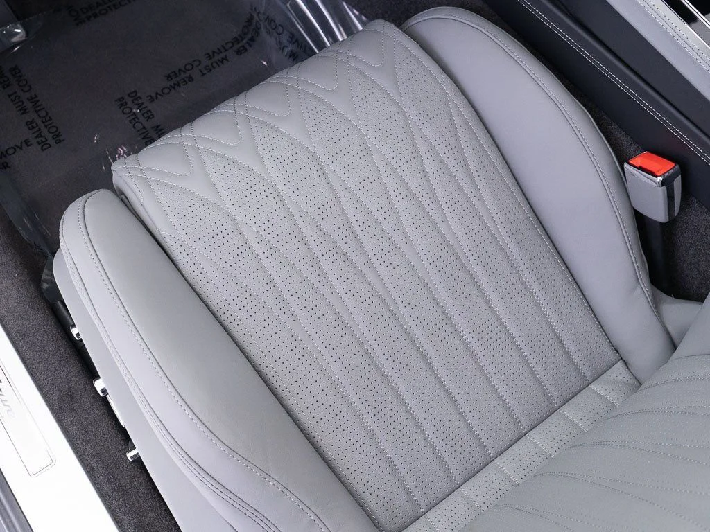 2026 Bentley Continental GTC Azure - Photo 27