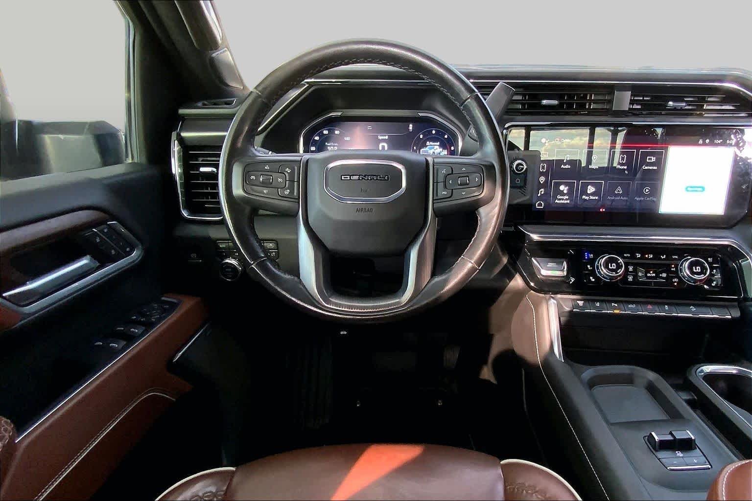 Used 2025 Onyx Black GMC Denali Ultimate image 6