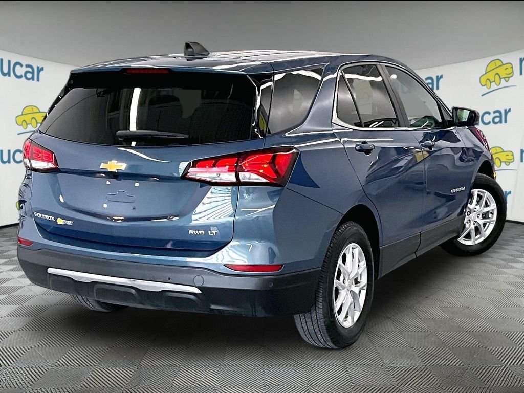 Used 2024 Lakeshore Blue Metallic Chevrolet LT image 6