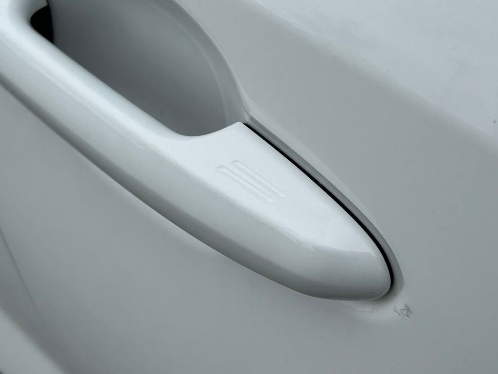 Used 2025 White Toyota XLE image 34