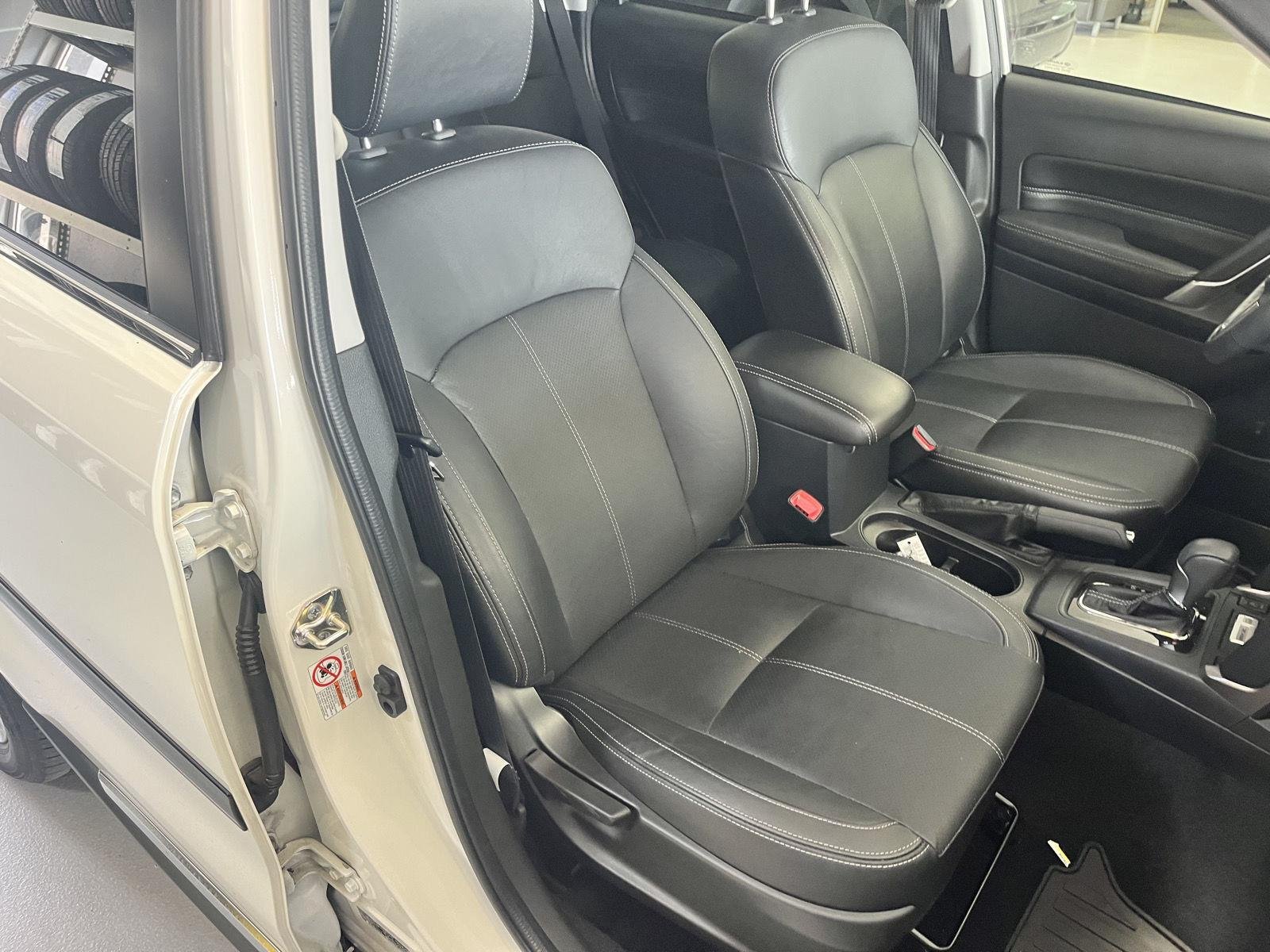 Used 2018 Crystal White Pearl Subaru Touring image 22