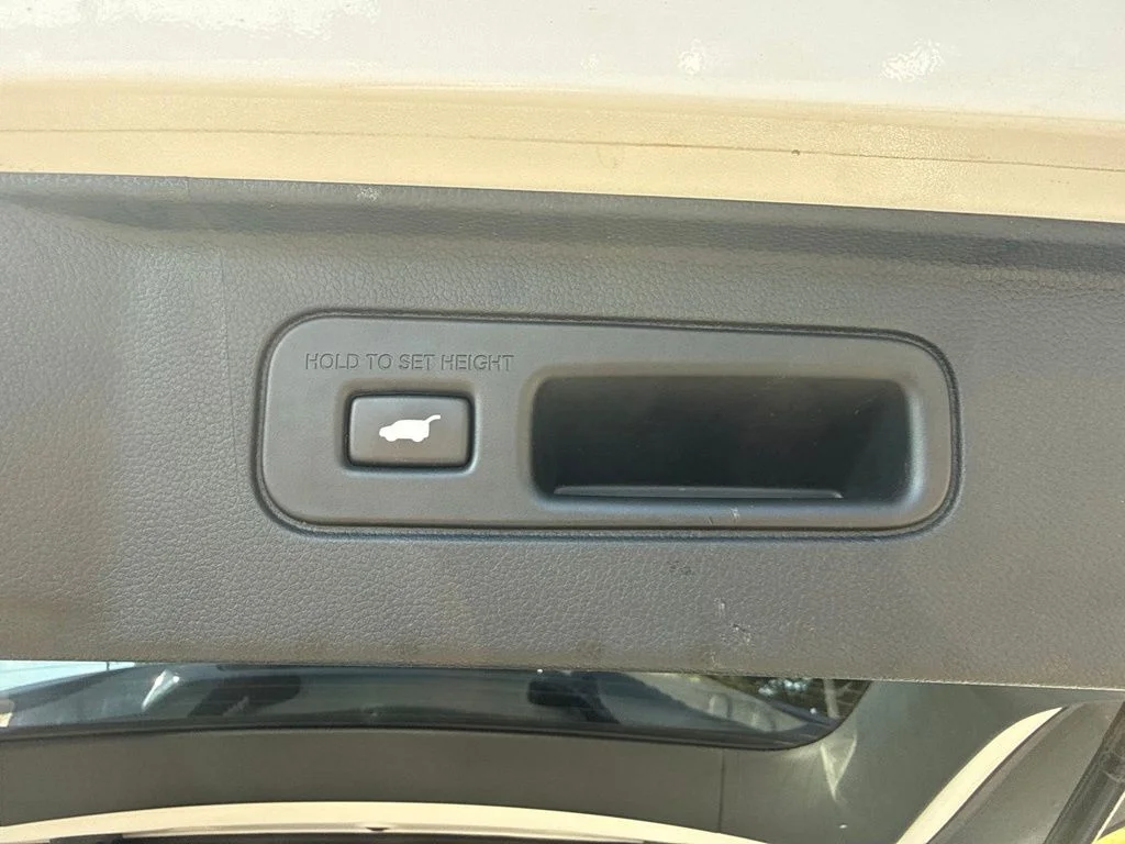 Used 2023  Honda Touring image 32