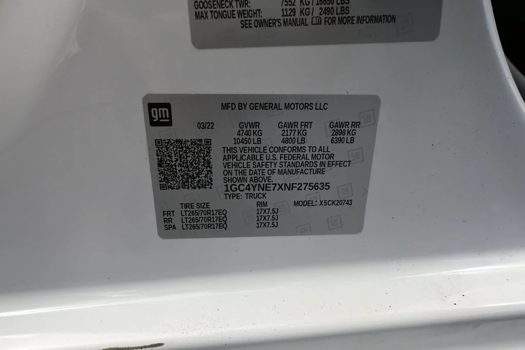Used 2022 White Chevrolet LT image 39