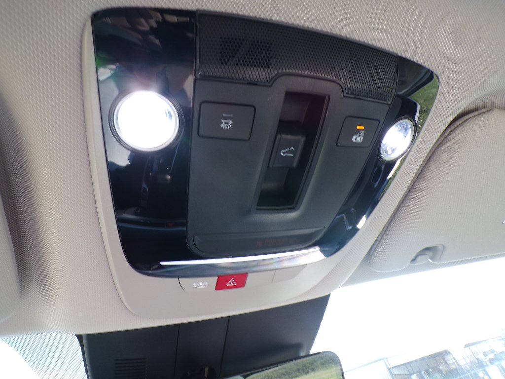 Used 2024 Jungle Green Kia X-Line EX image 31