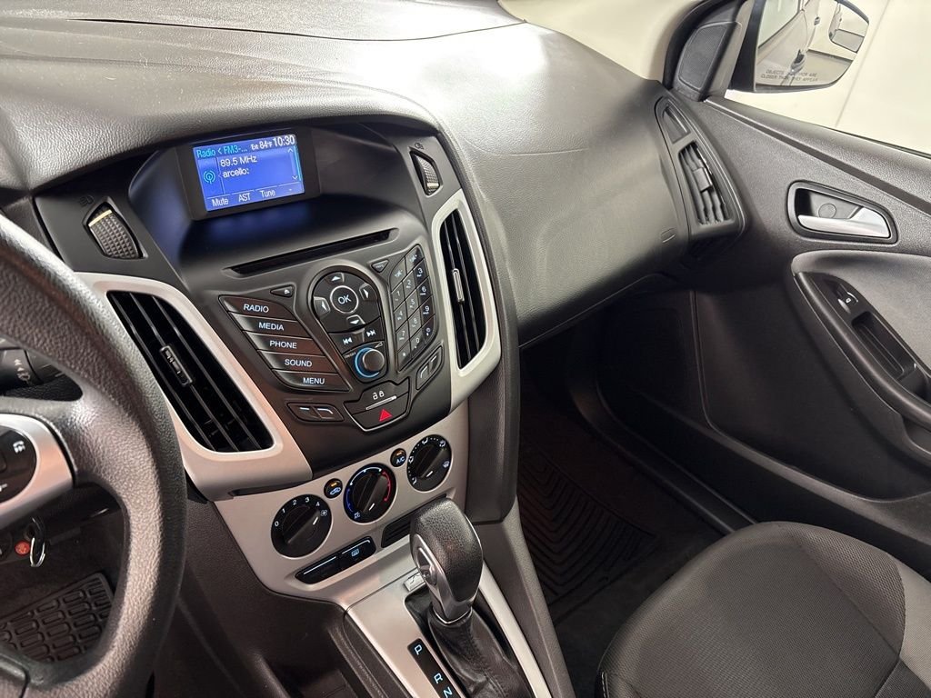 Used 2014 Black Ford SE image 26