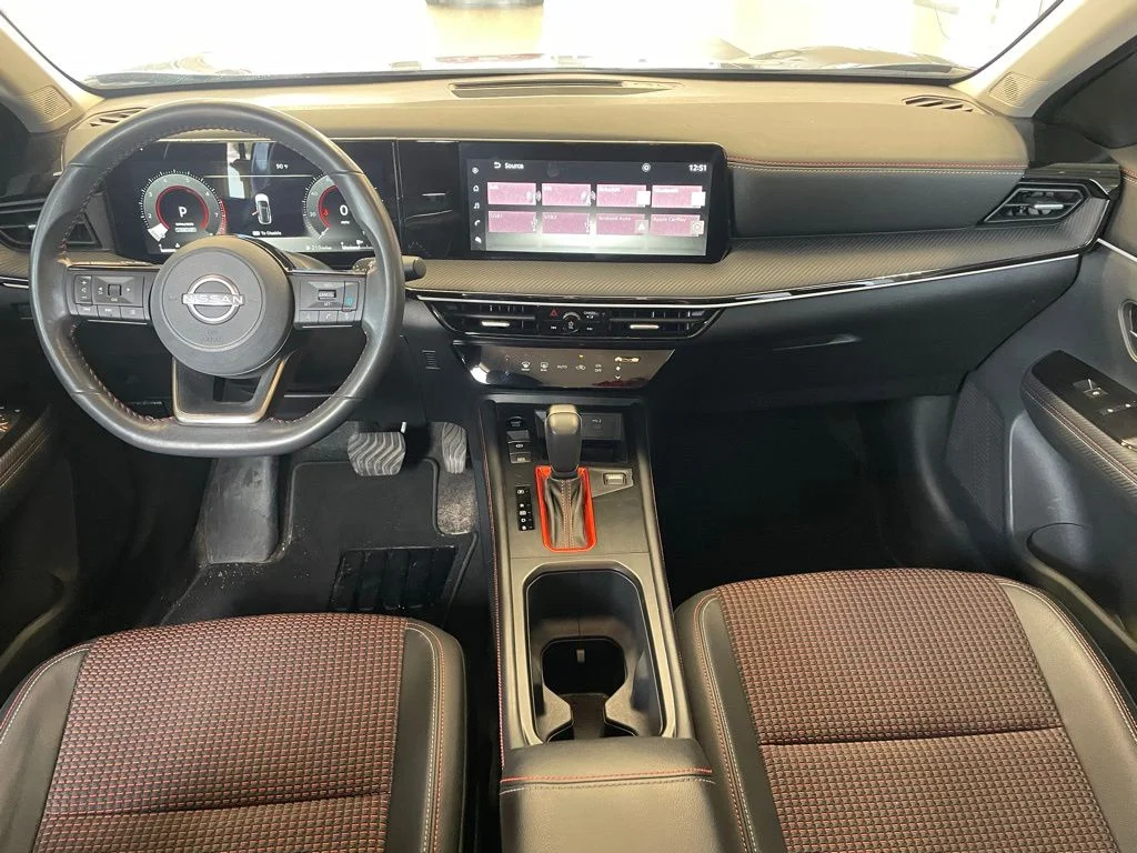 Certified Used 2025 Blue Nissan SR image 11