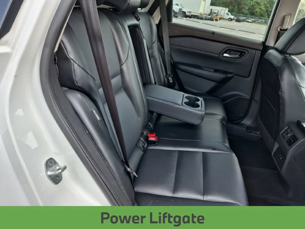 Used 2022 White Nissan SV image 28