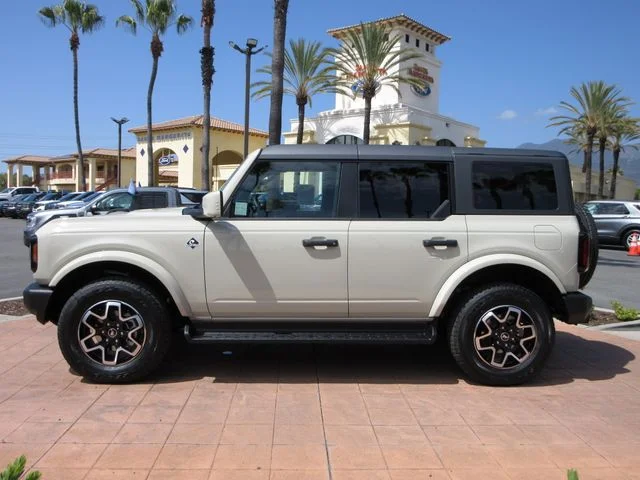 2026 Ford Bronco Outer Banks 4x4's photo