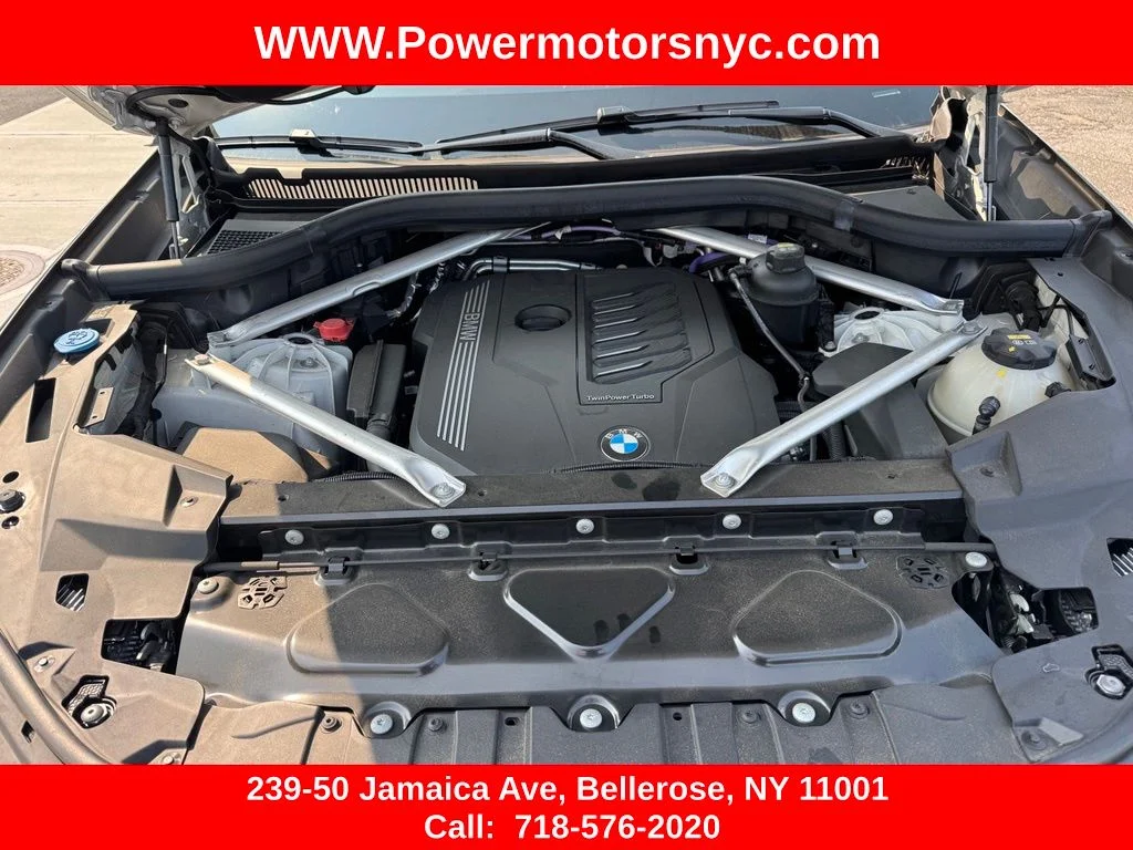 Used 2023 White BMW xDrive40i image 11