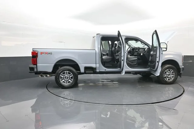 Used 2026 Gray Metallic Ford Lariat image 32