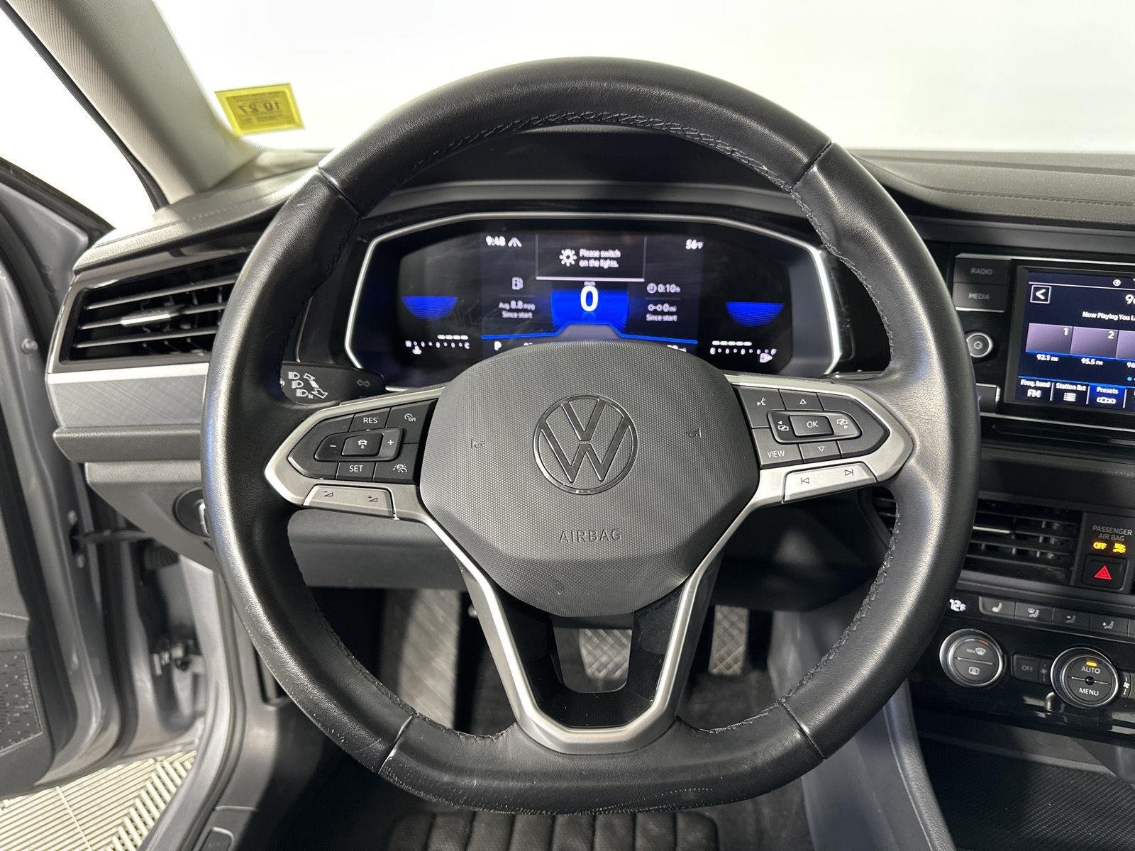 Used 2024 Platinum Gray Metallic Volkswagen SE image 15