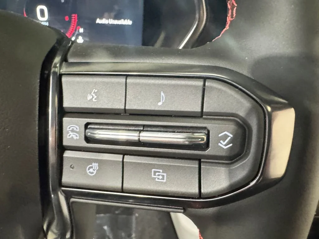 2026 GMC Canyon AT4X - Photo 18