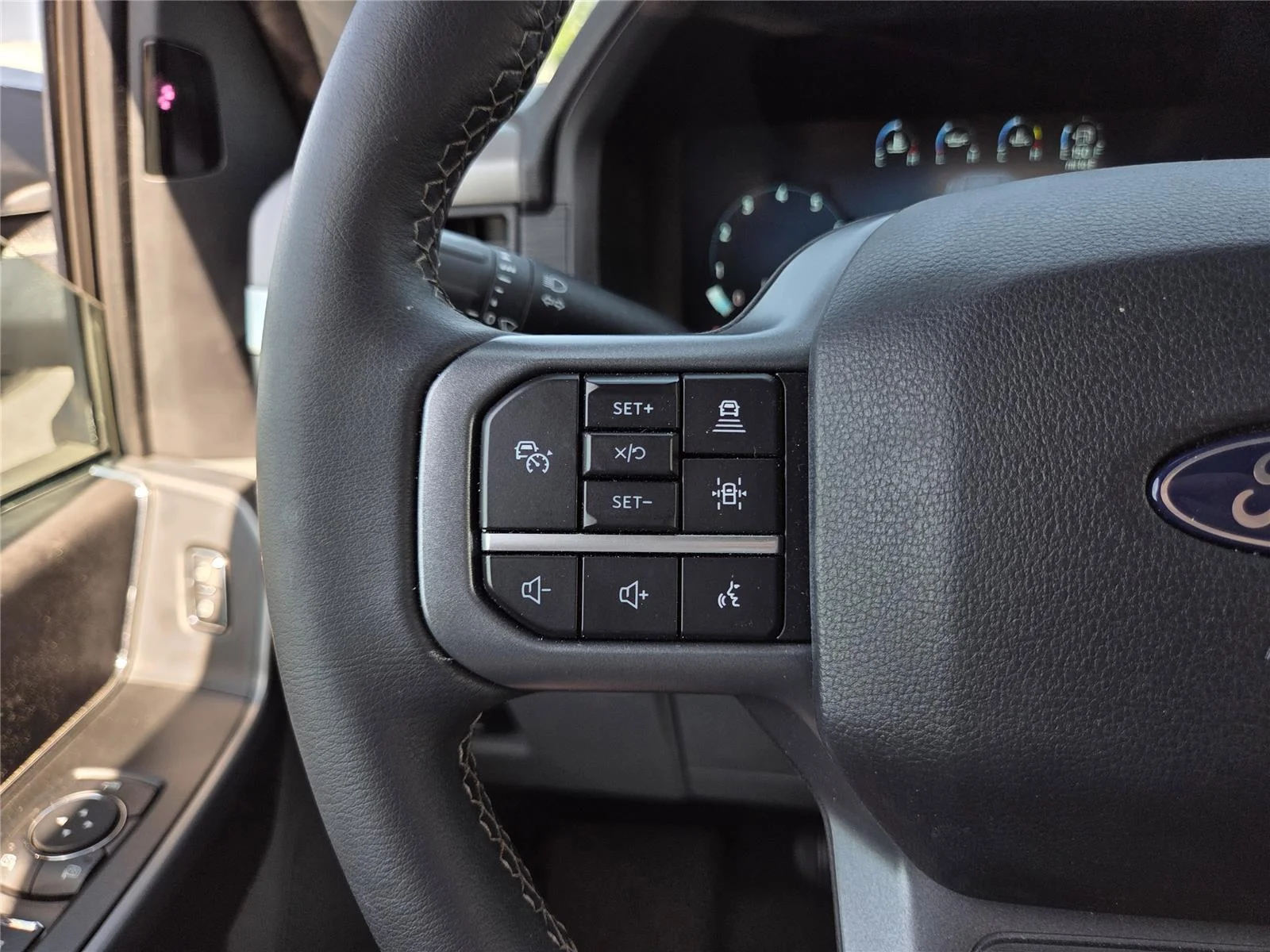 Used 2024 Agate Black Ford XLT image 14