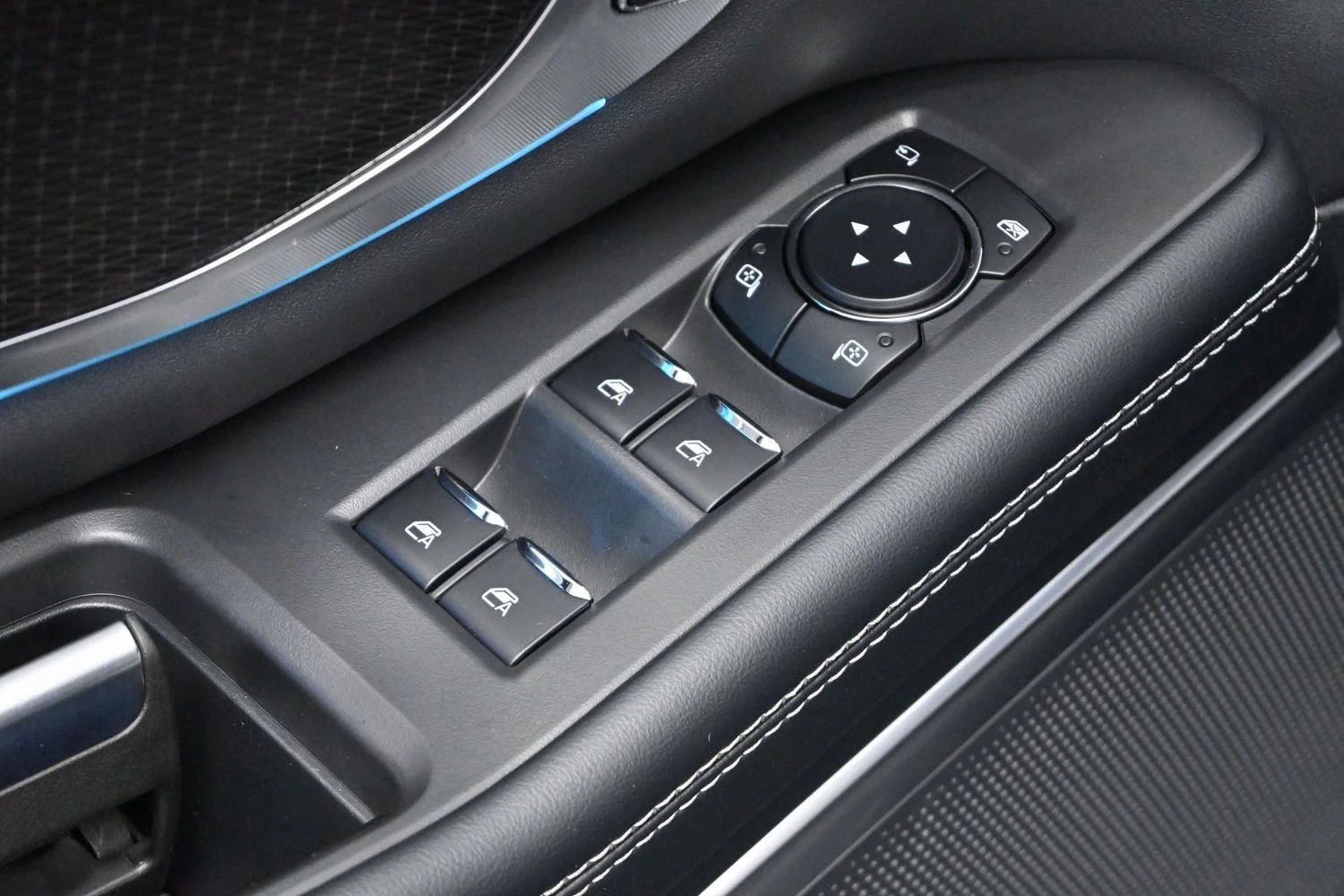 Used 2025 Black Ford Platinum image 18