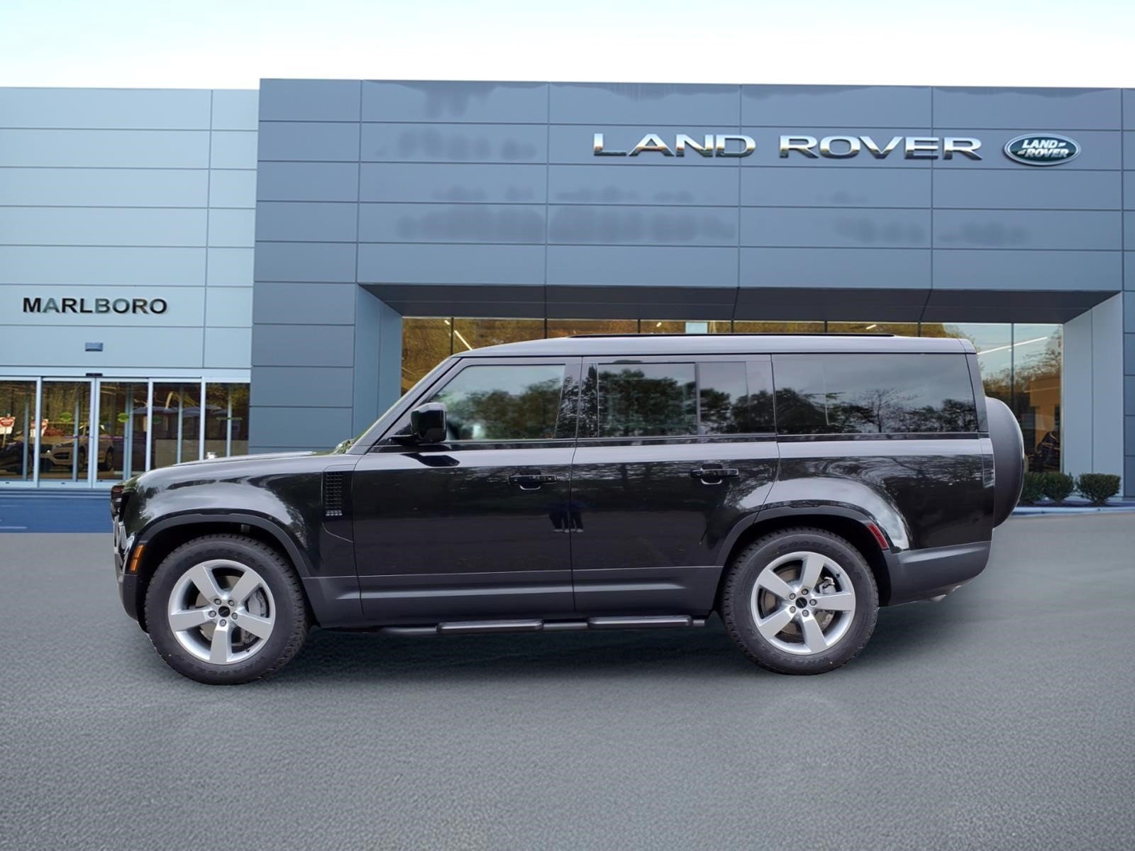 New 2026 Santorini Black LAND ROVER S image 6