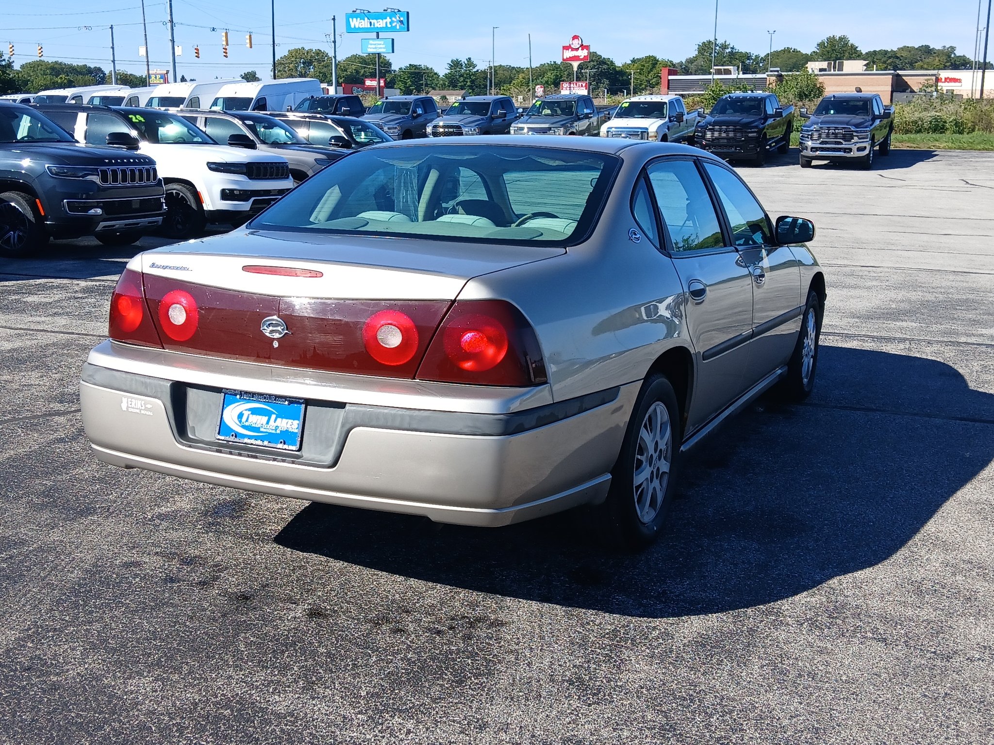 Used 2002 Sandrift Metallic Chevrolet Base image 3