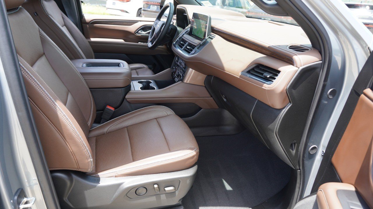 Used 2024 Gray Chevrolet High Country image 15