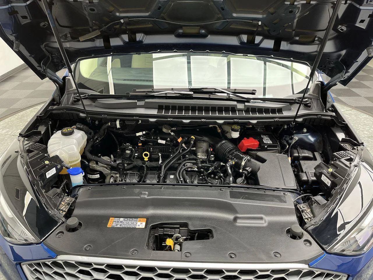 Used 2023 Blue Ford SE image 23