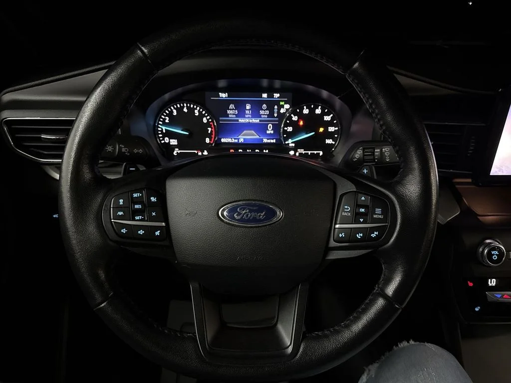 Used 2020 White Metallic Ford XLT image 22