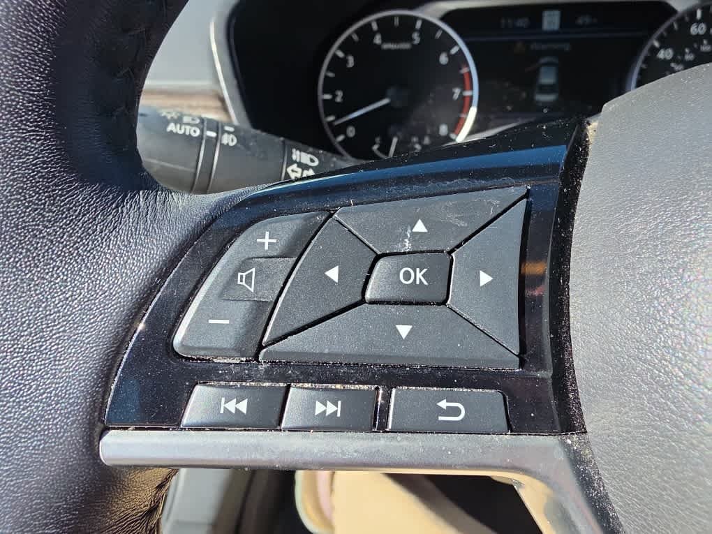 Used 2019 Super Black Nissan 2.5 SL image 22