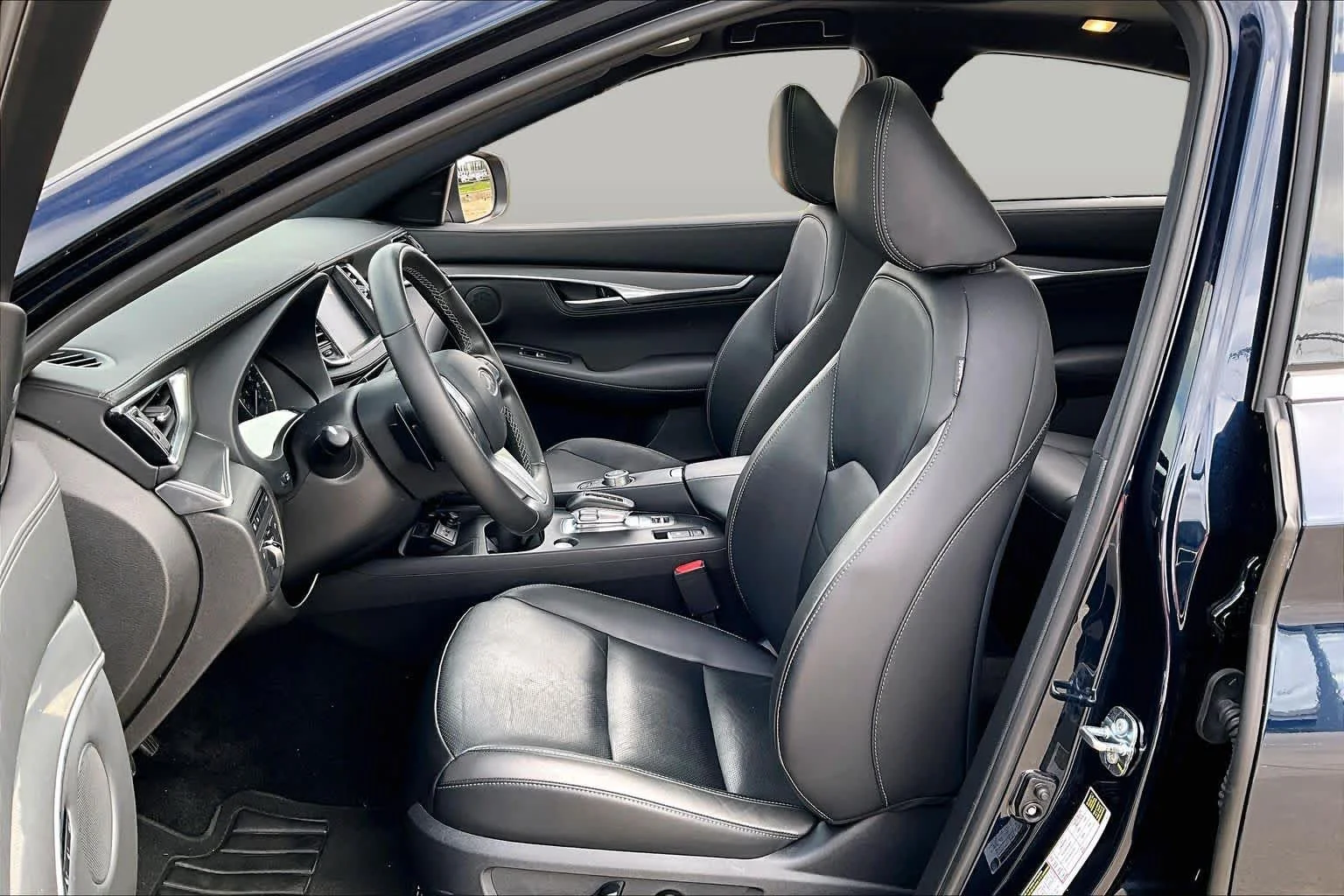 Pre-Owned 2025 INFINITI QX55 LUXE