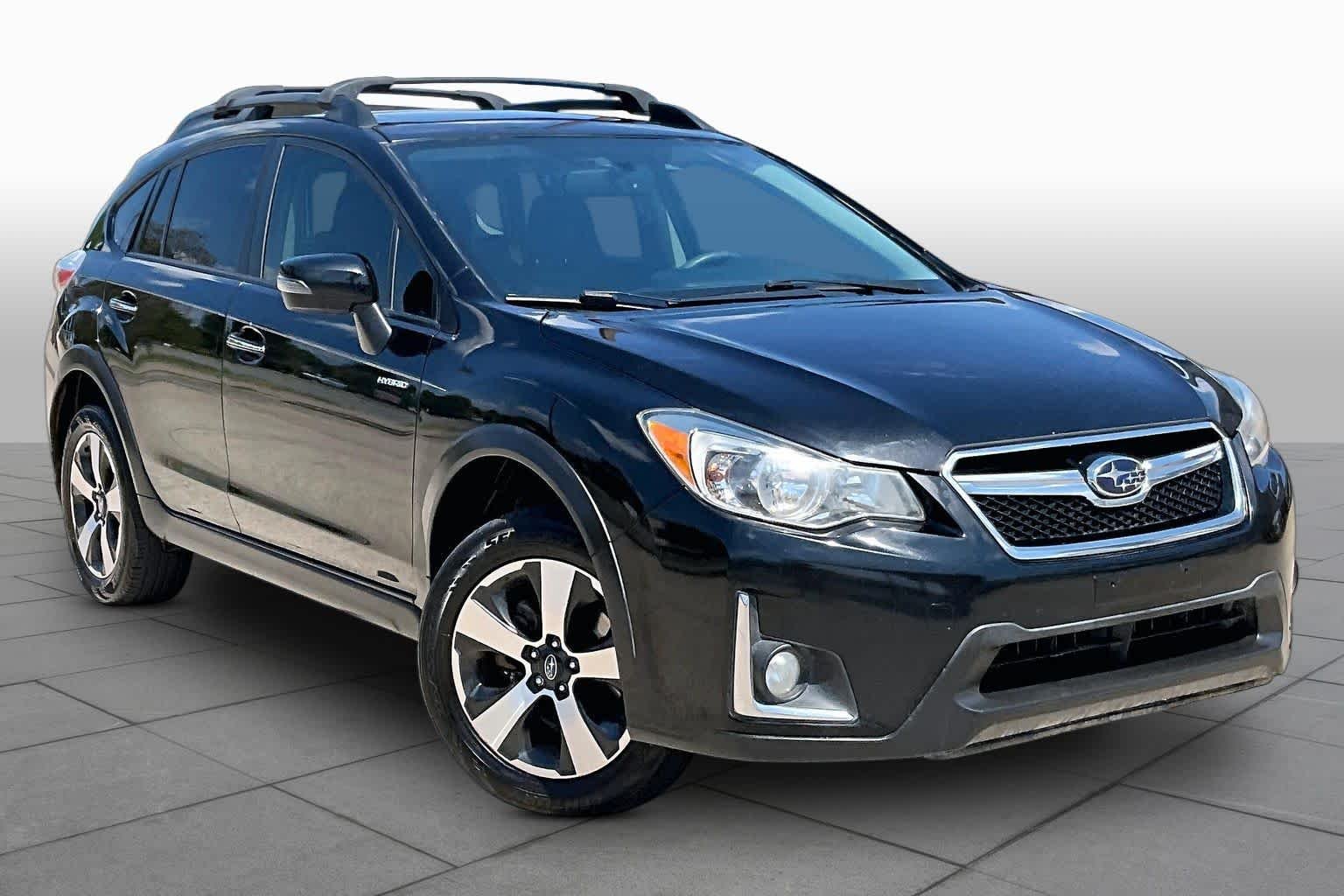 Used 2016 Crystal Black Silica Subaru  image 3