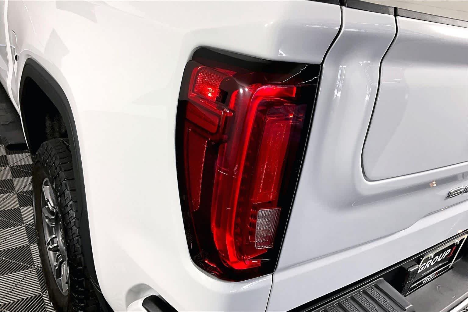 Used 2024 Summit White GMC AT4 image 28