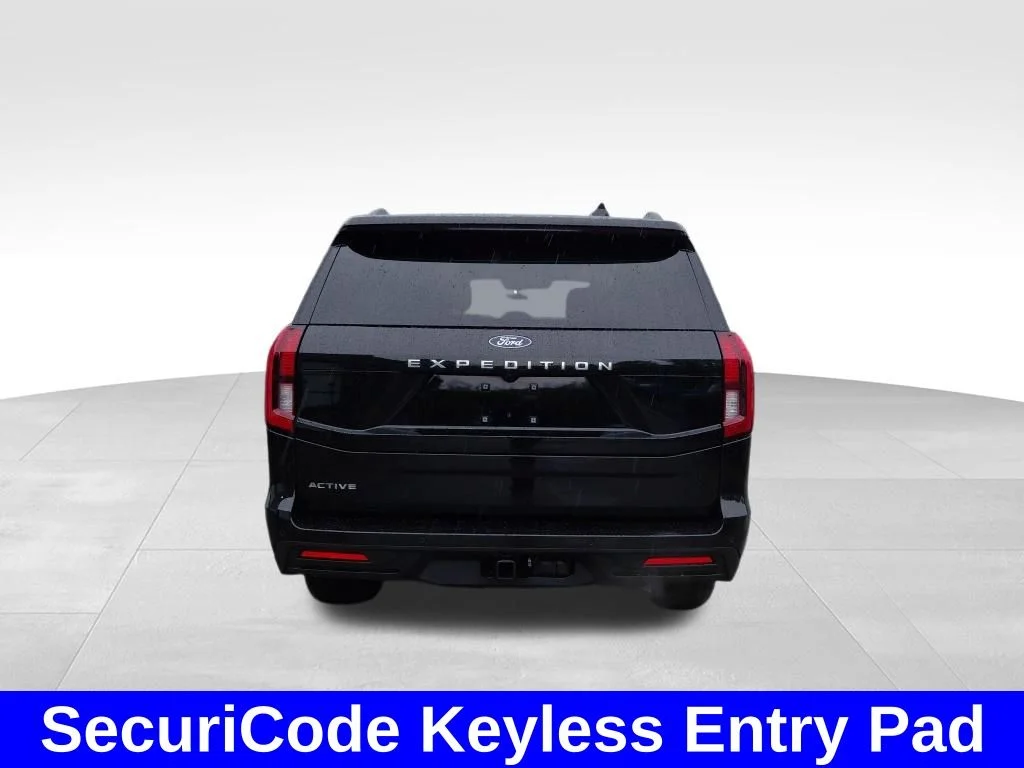 Used 2025 Black Metallic Ford Active image 12