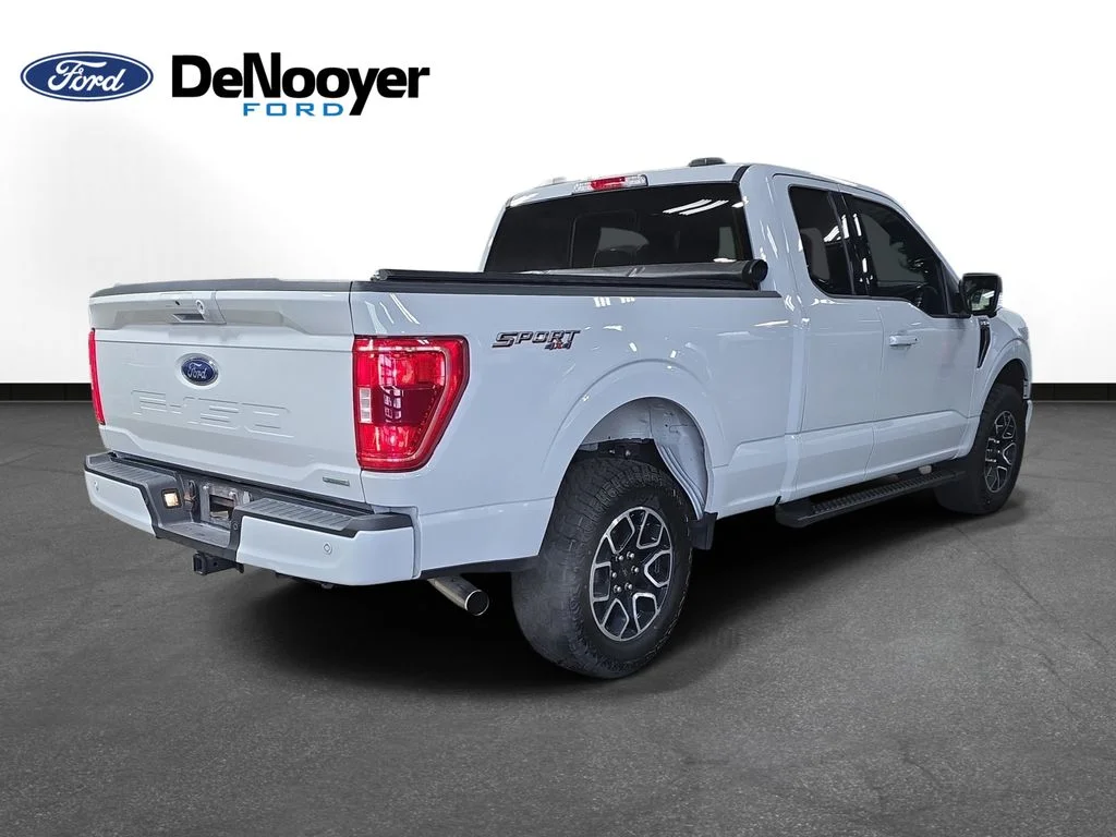 Used 2023 Avalanche Ford XLT image 7