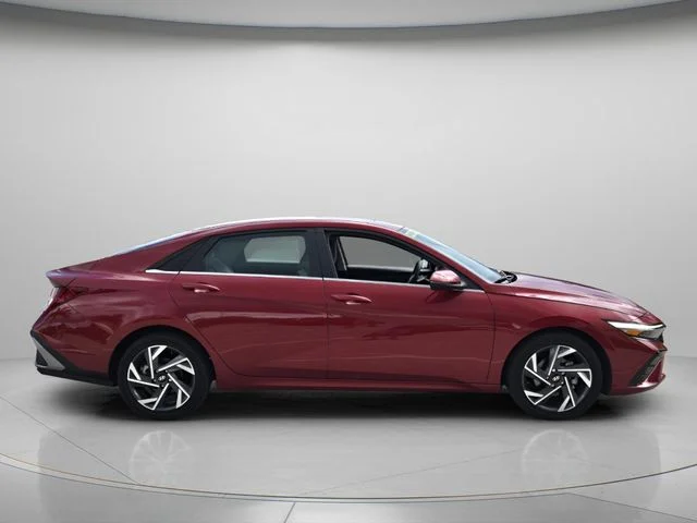 Certified Used 2025 Red Hyundai Limited image 5