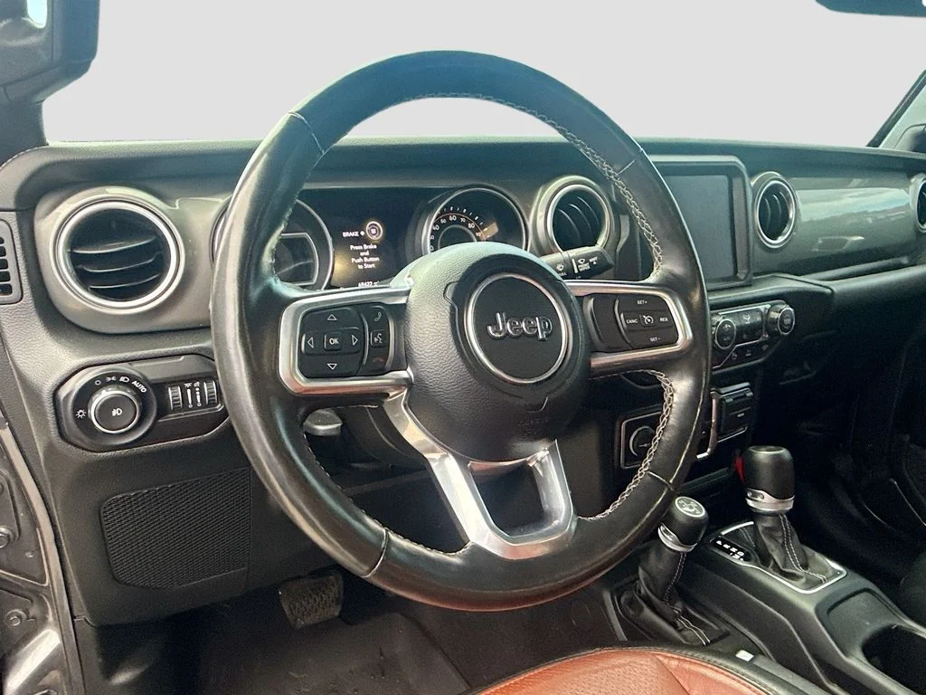 Used 2022 Gray Jeep Unlimited Sahara image 11