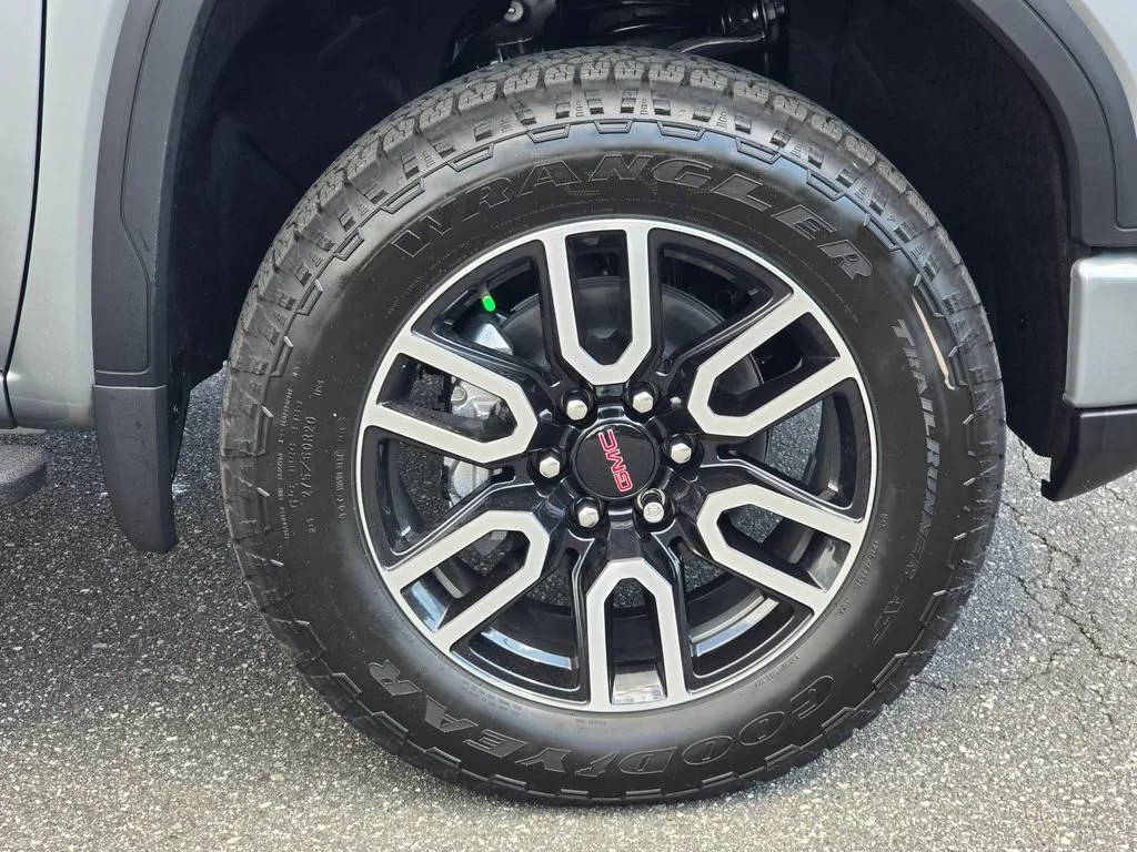2026 GMC Sierra 1500 AT4 - Photo 18