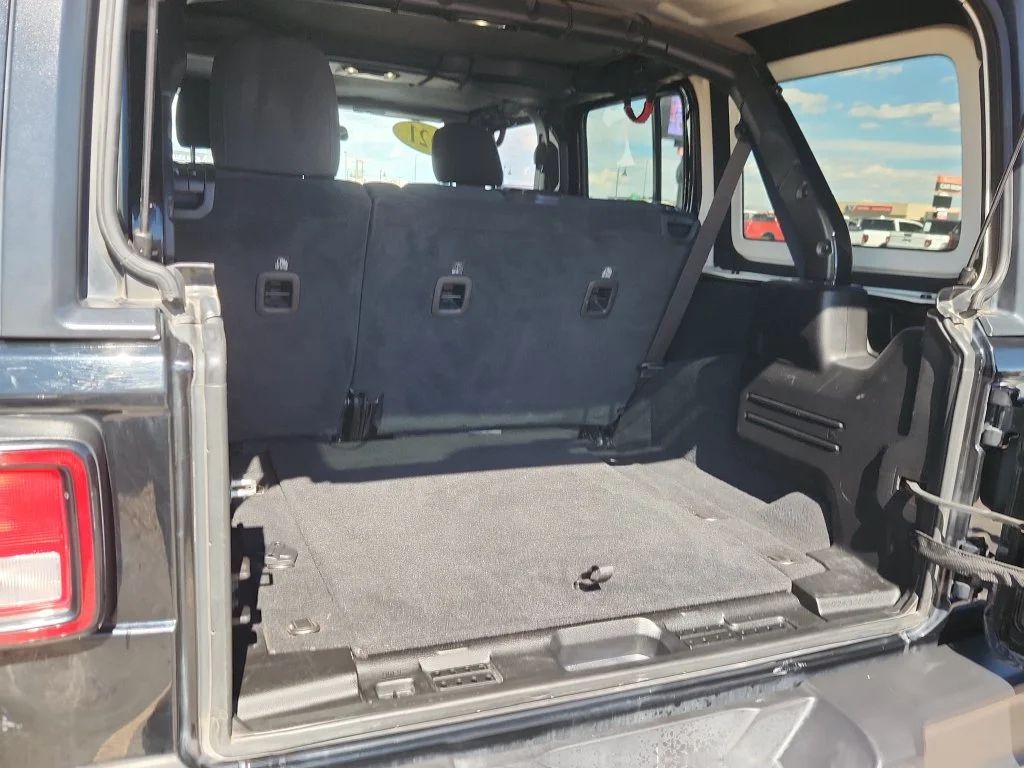Used 2021 Black Jeep Unlimited Rubicon image 11