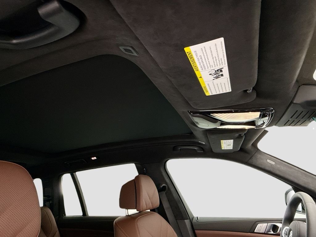 New 2027 Alpine White BMW xDrive40i image 17