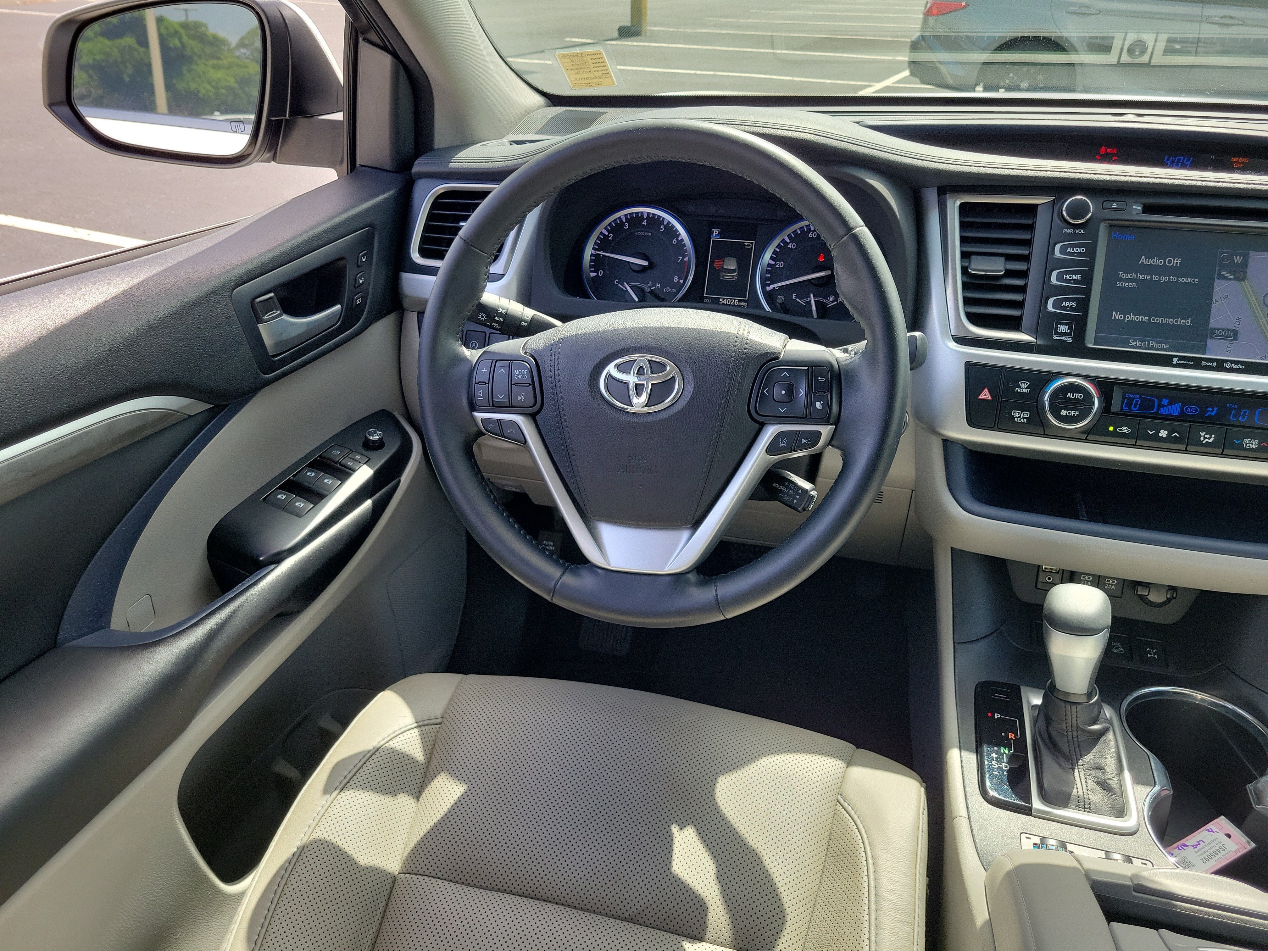 Used 2018 Blizzard Pearl Toyota Limited image 15