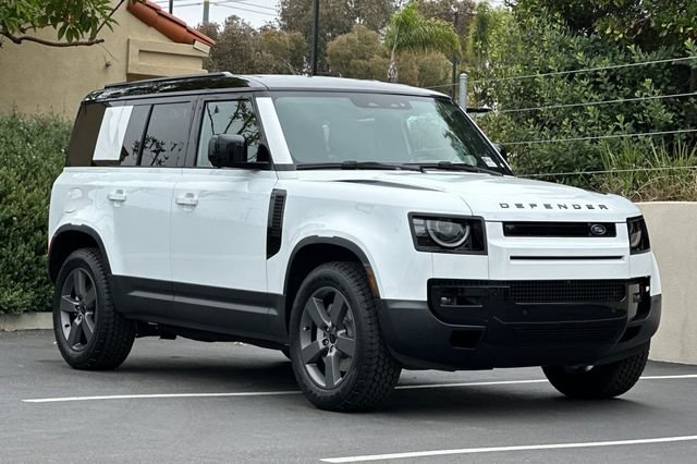 New 2026 Fuji White Land Rover S image 7