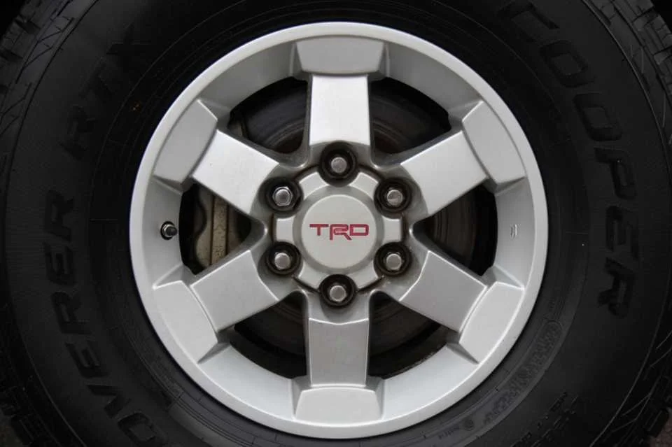Used 2011 GRAY TOYOTA  image 15